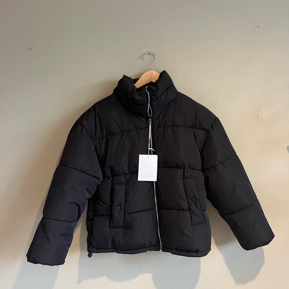 New With Tags Pull & Bear Black Puffer Coat Small